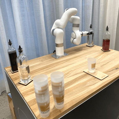 Location de robots à cocktails pour rendre vos événements inoubliables.